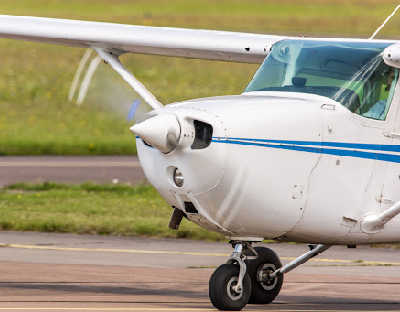 Find the right flight training course or school The next step is to find flight schools, whether large or small and contact them. Whether you actually visit the schools or you call or email, you want to get a little bit of information before you commit yourself. You want to talk to them about your goals. You also want to talk to them about their school and staff.